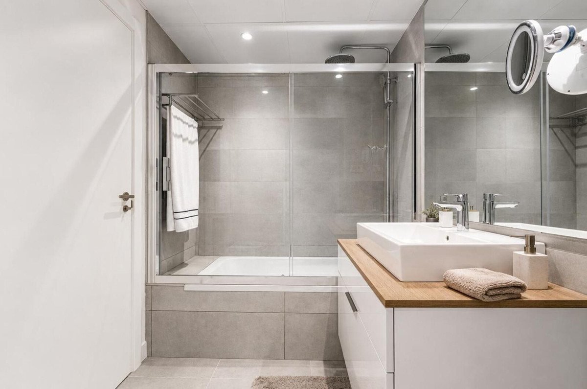 3 Bed Ground Floor Apartment in Selwo