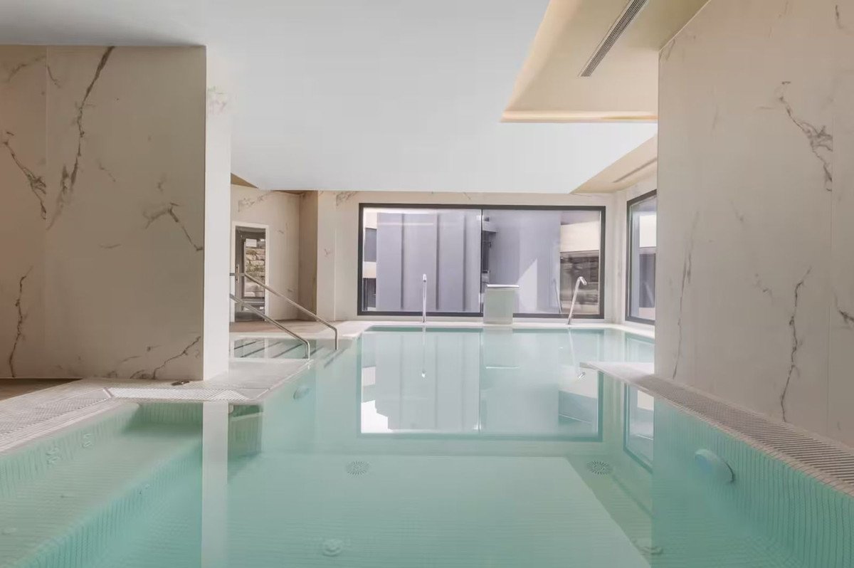 3 Bed Ground Floor Apartment in Selwo