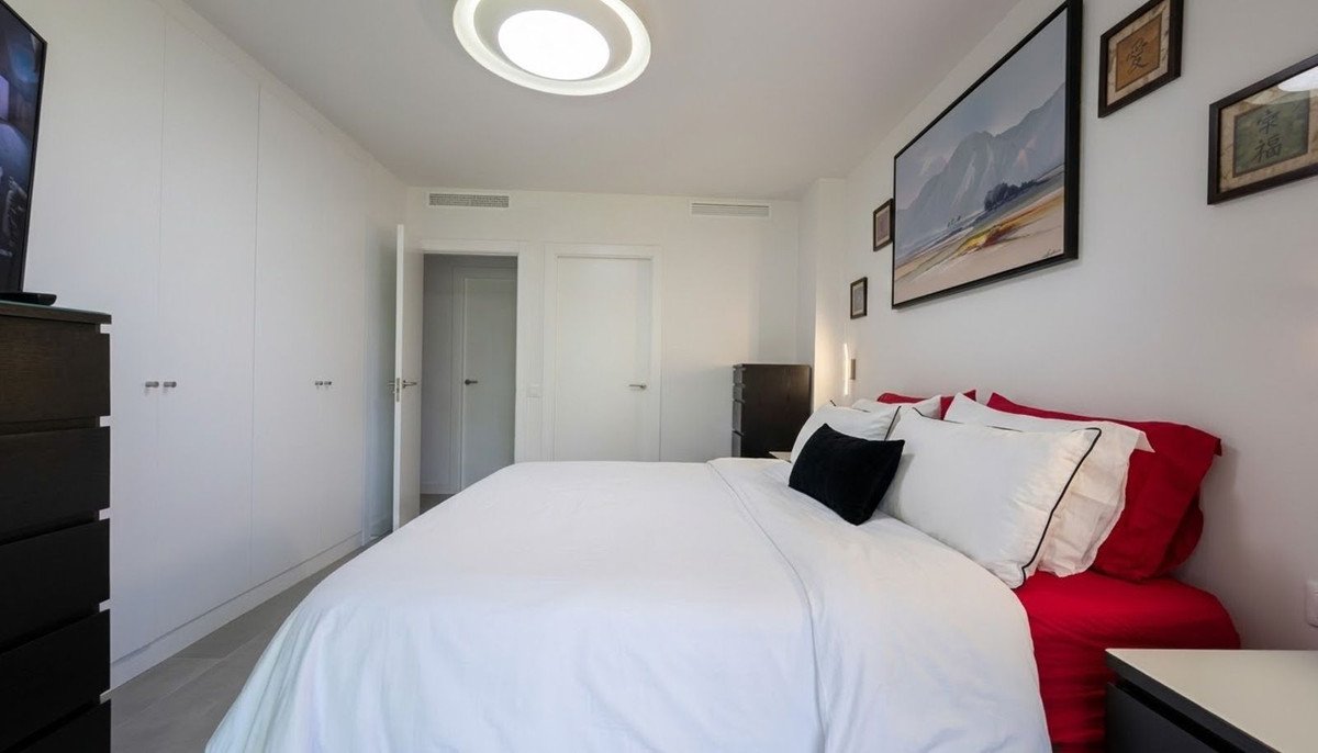 3 Bed Ground Floor Apartment in Selwo