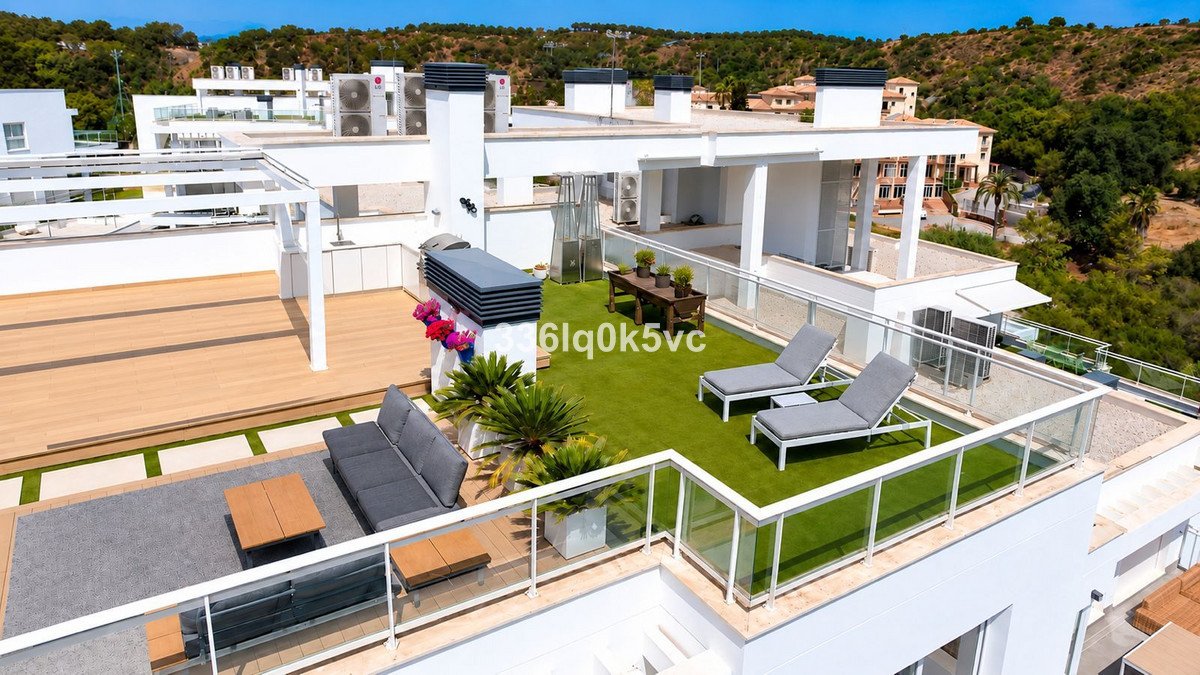 3 Bed Penthouse in Benahavís