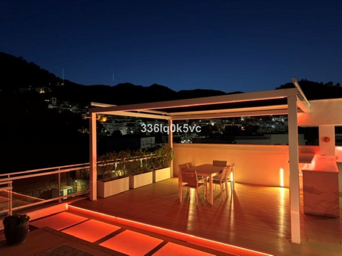 3 Bed Penthouse in Benahavís
