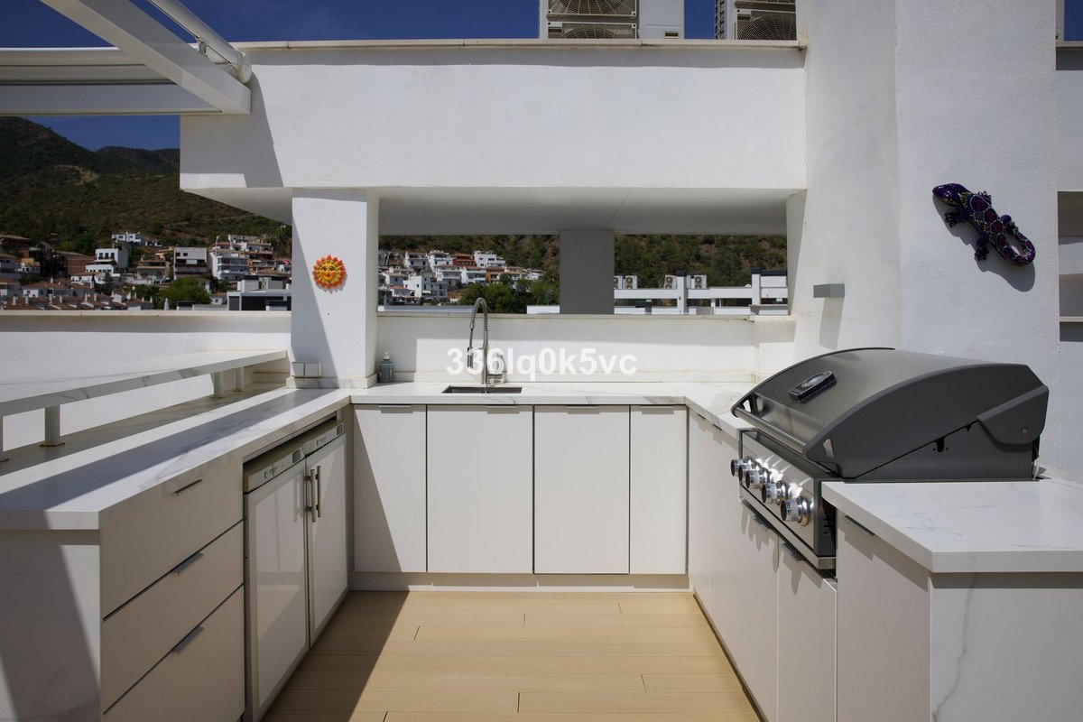 3 Bed Penthouse in Benahavís
