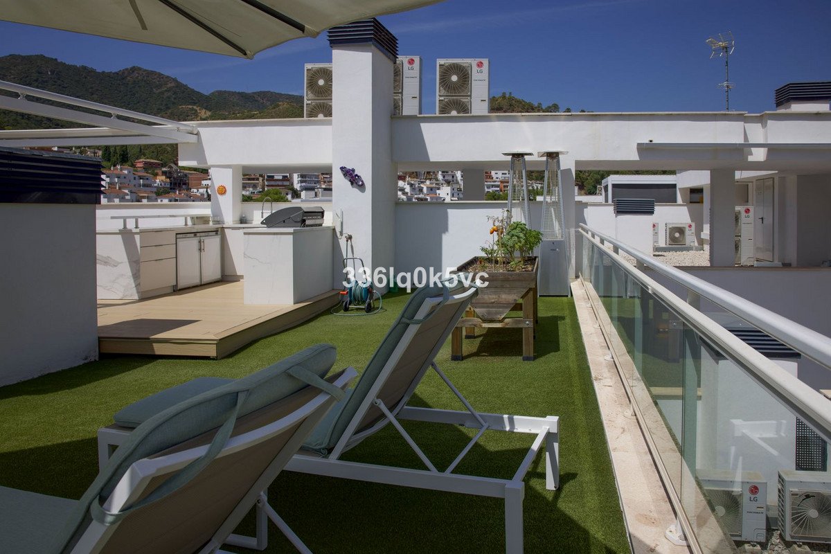 3 Bed Penthouse in Benahavís