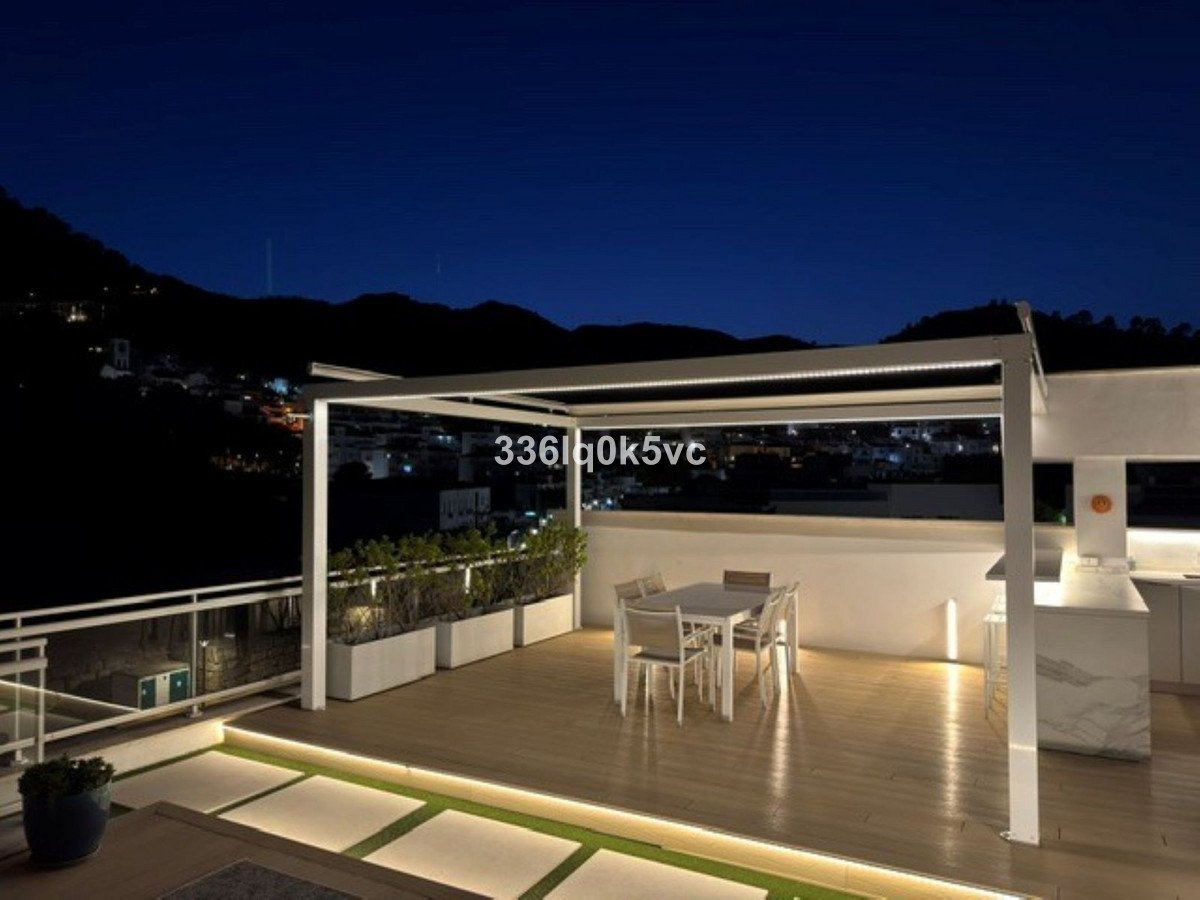 3 Bed Penthouse in Benahavís