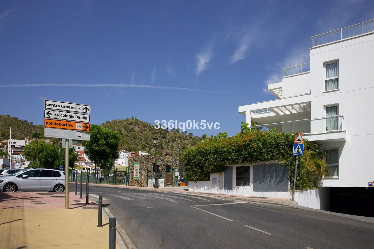 3 Bed Penthouse in Benahavís