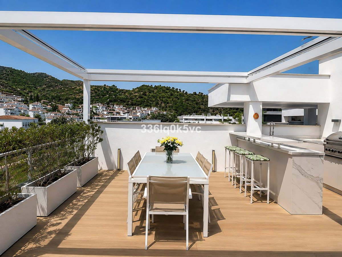 3 Bed Penthouse in Benahavís
