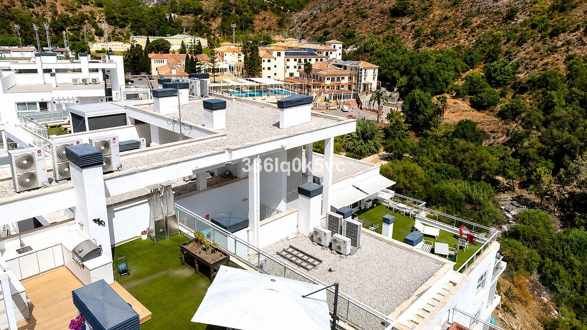 3 Bed Penthouse in Benahavís