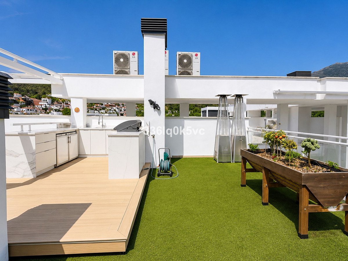 3 Bed Penthouse in Benahavís