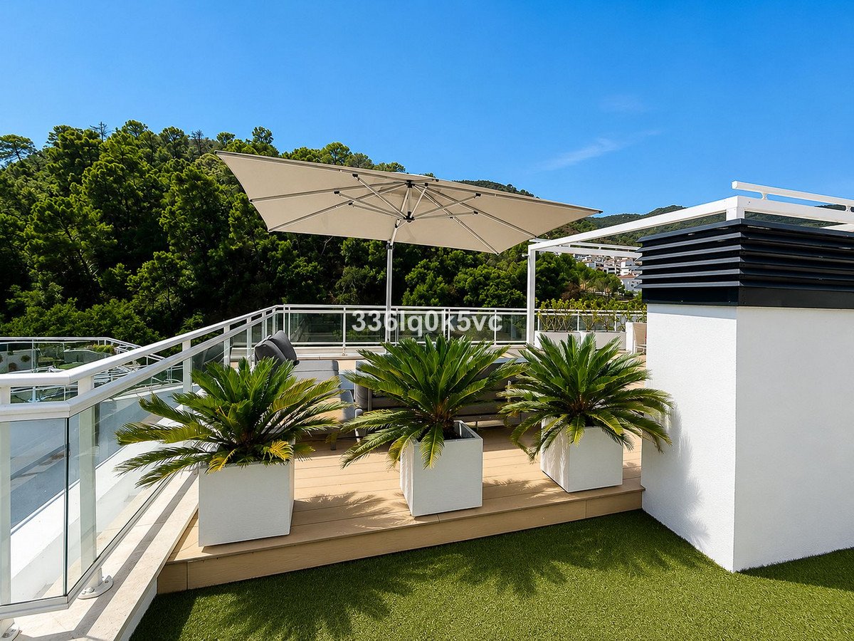 3 Bed Penthouse in Benahavís