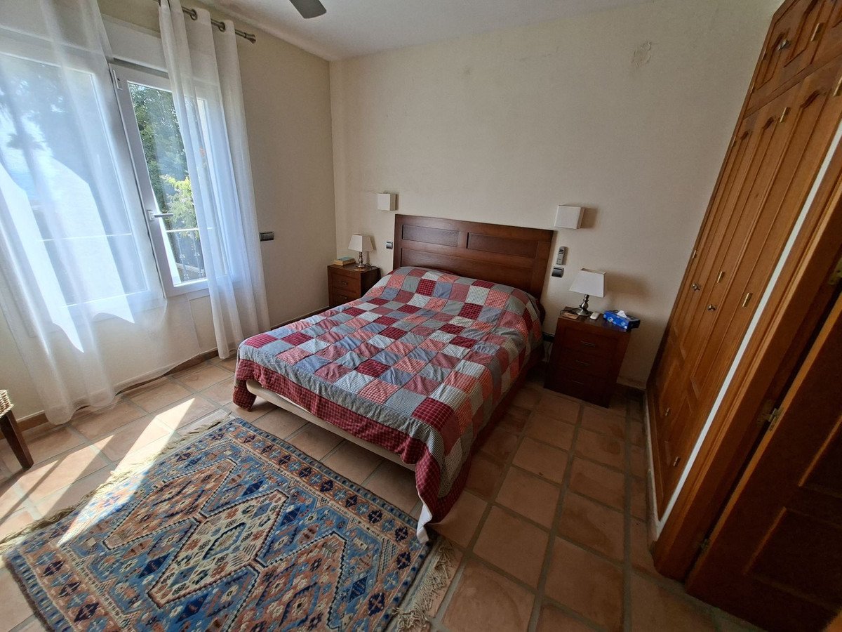 4 Bed Detached Villa in La Duquesa