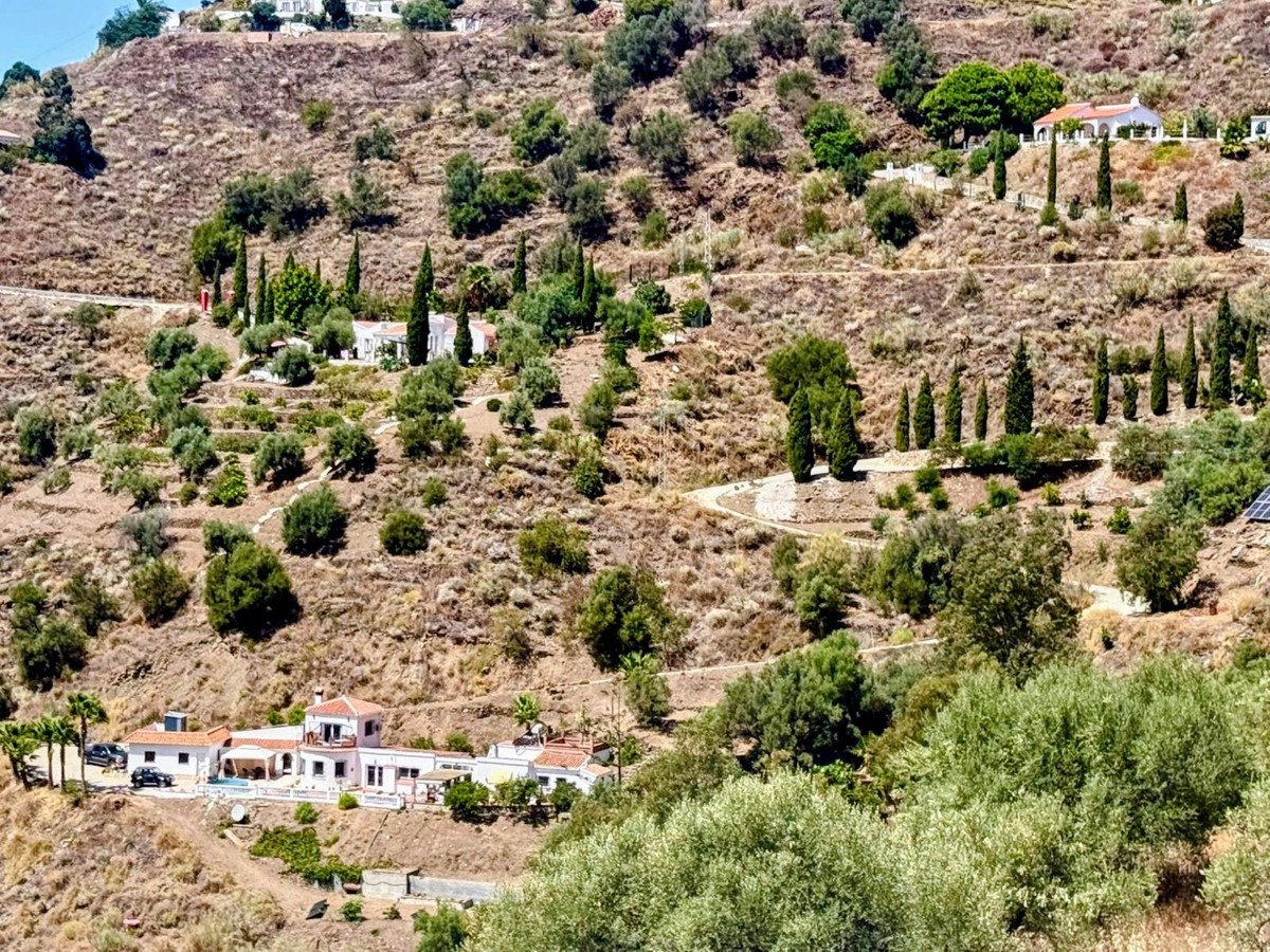 3 Bed Finca - Cortijo in Sayalonga