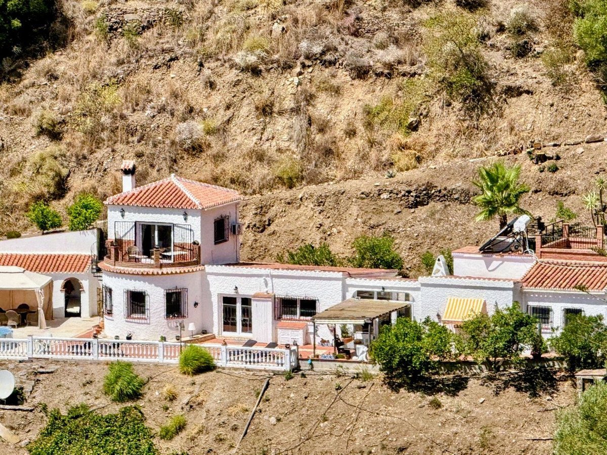 3 Bed Finca - Cortijo in Sayalonga