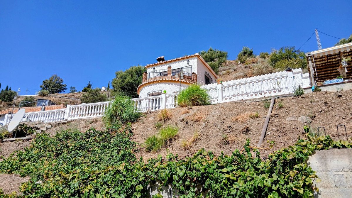 3 Bed Finca - Cortijo in Sayalonga