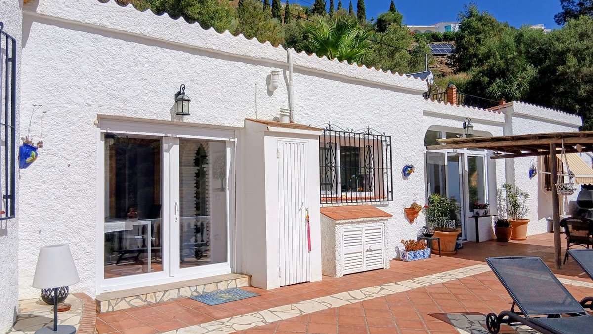 3 Bed Finca - Cortijo in Sayalonga