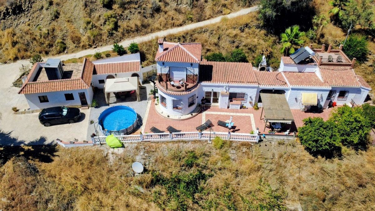 3 Bed Finca - Cortijo in Sayalonga