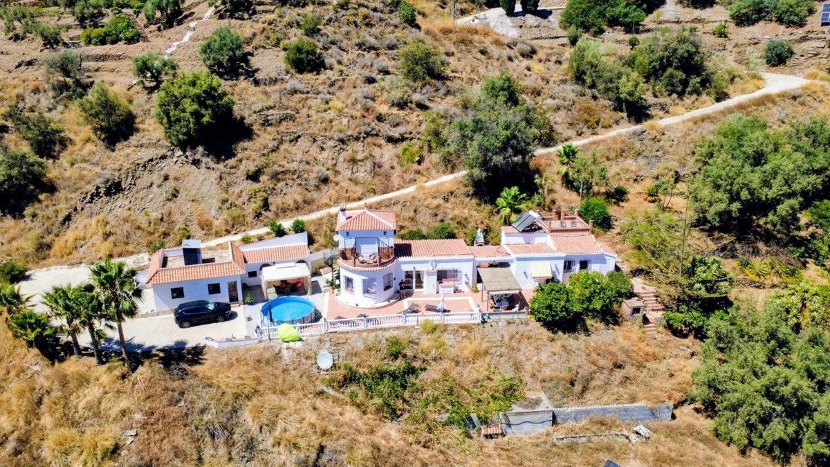 3 Bed Finca - Cortijo in Sayalonga