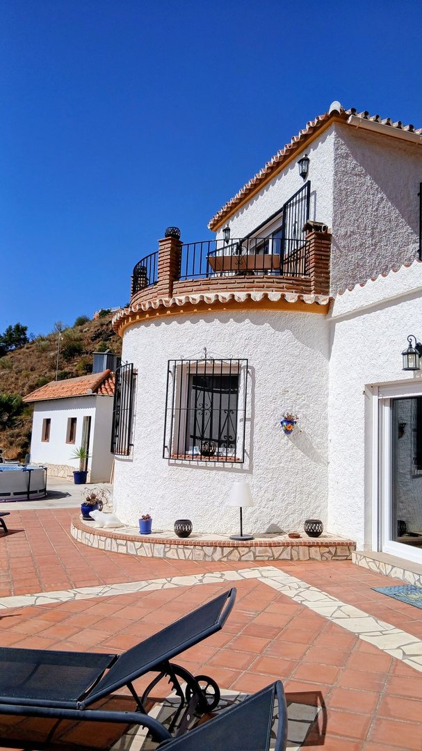 3 Bed Finca - Cortijo in Sayalonga