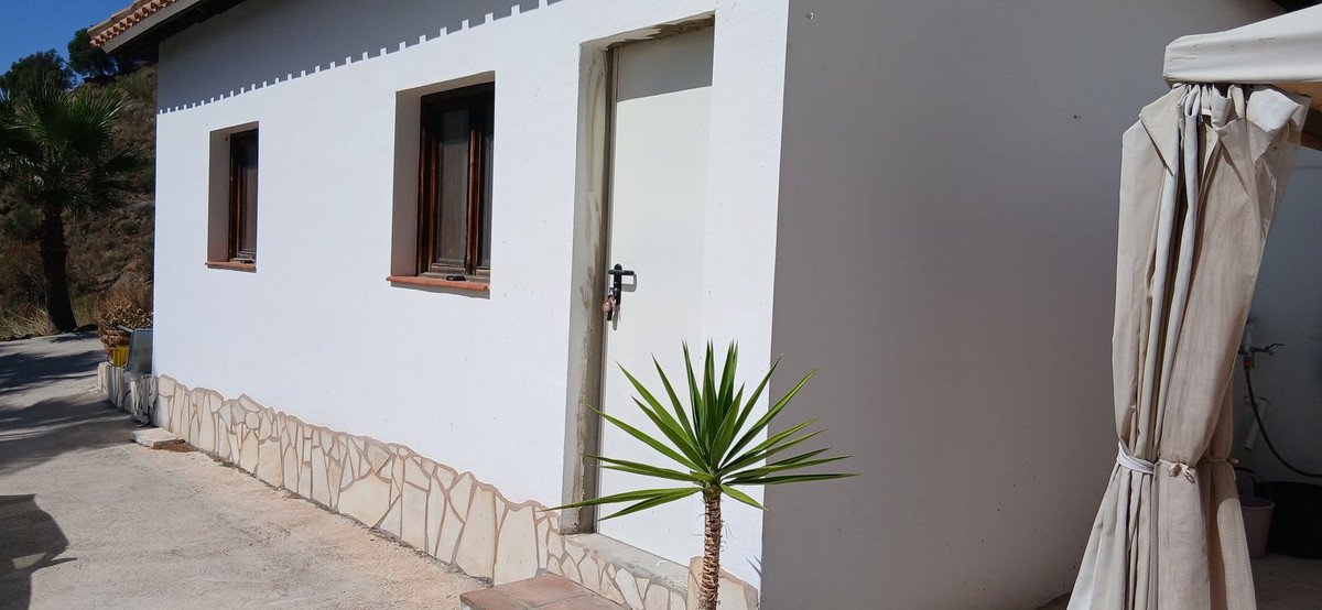 3 Bed Finca - Cortijo in Sayalonga