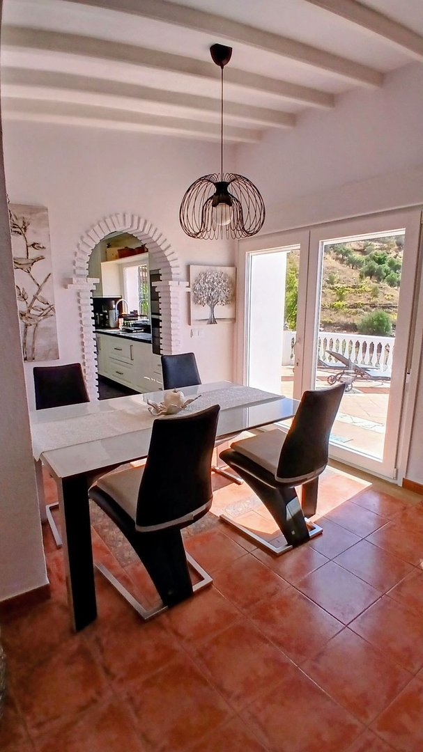 3 Bed Finca - Cortijo in Sayalonga