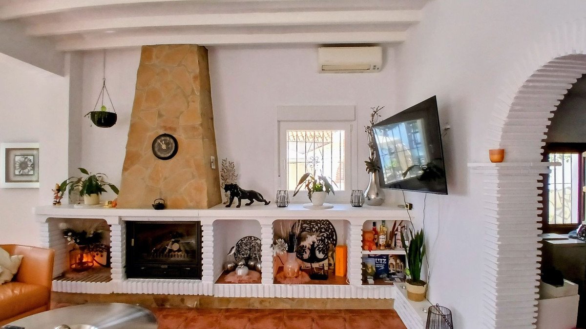3 Bed Finca - Cortijo in Sayalonga