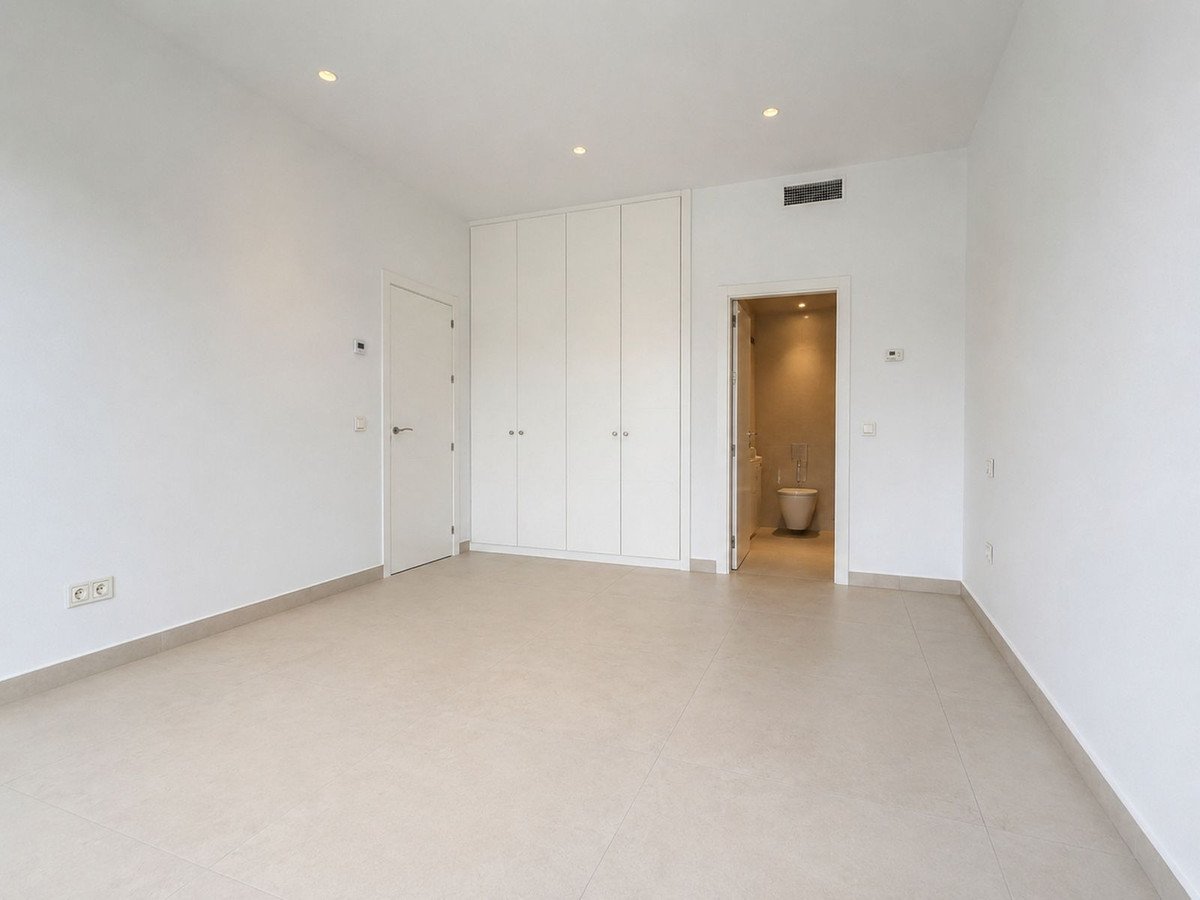 2 Bed Ground Floor Apartment in Los Flamingos