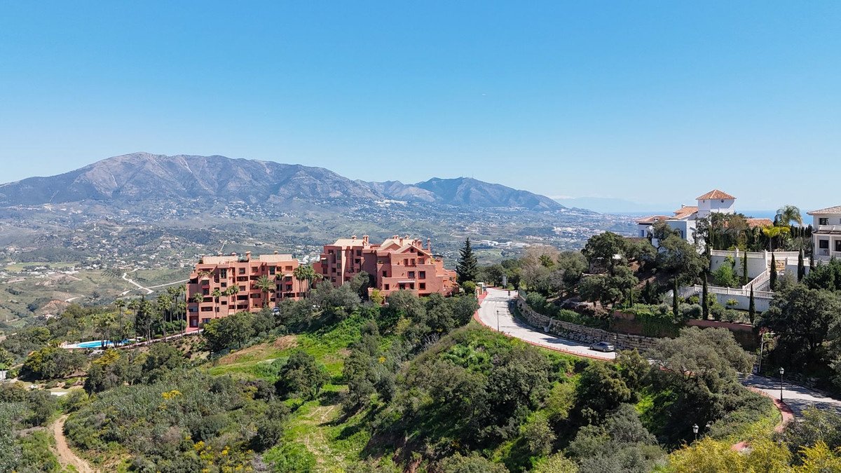 4 Bed Detached Villa in La Mairena