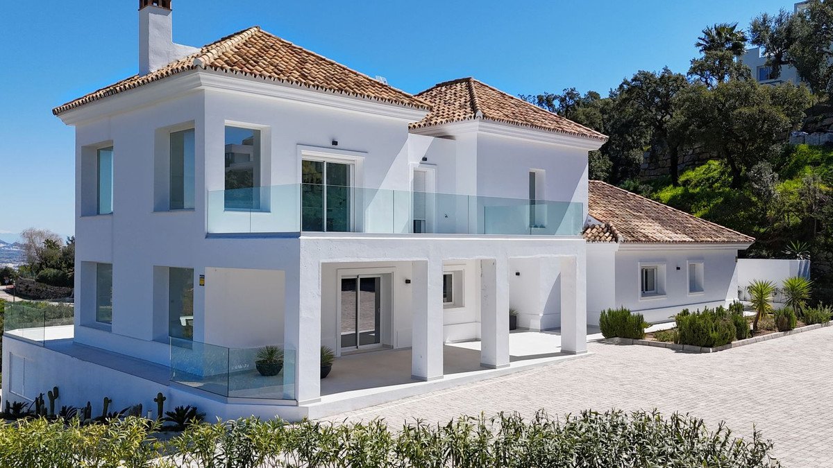 4 Bed Detached Villa in La Mairena