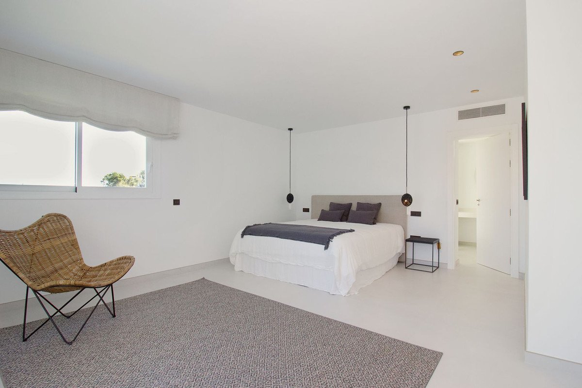 4 Bed Detached Villa in La Mairena