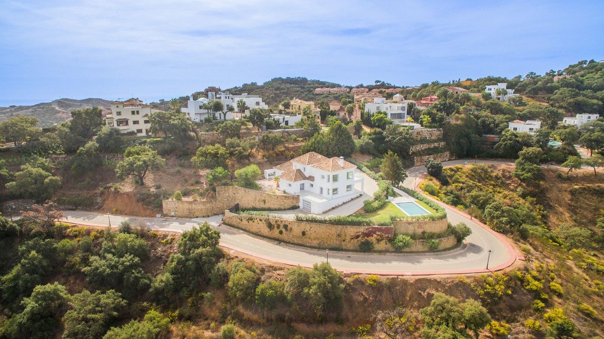 4 Bed Detached Villa in La Mairena