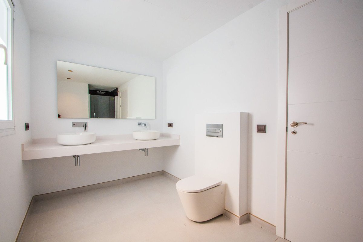 4 Bed Detached Villa in La Mairena