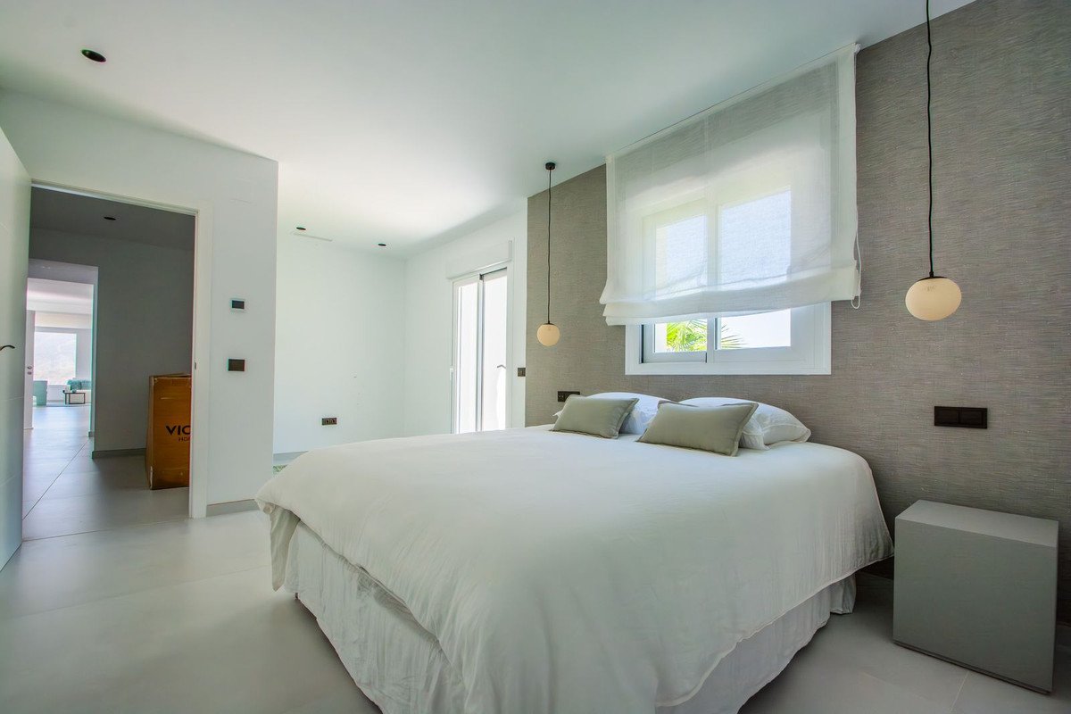4 Bed Detached Villa in La Mairena