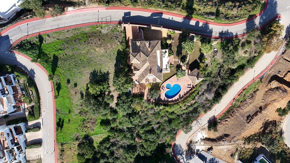 6 Bed Detached Villa in La Mairena