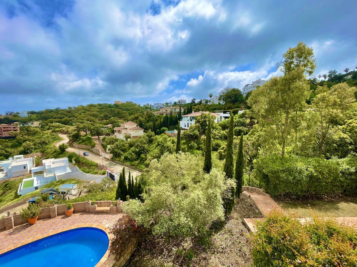 6 Bed Detached Villa in La Mairena