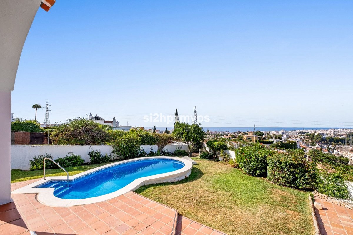 2 Bed Detached Villa in Nerja