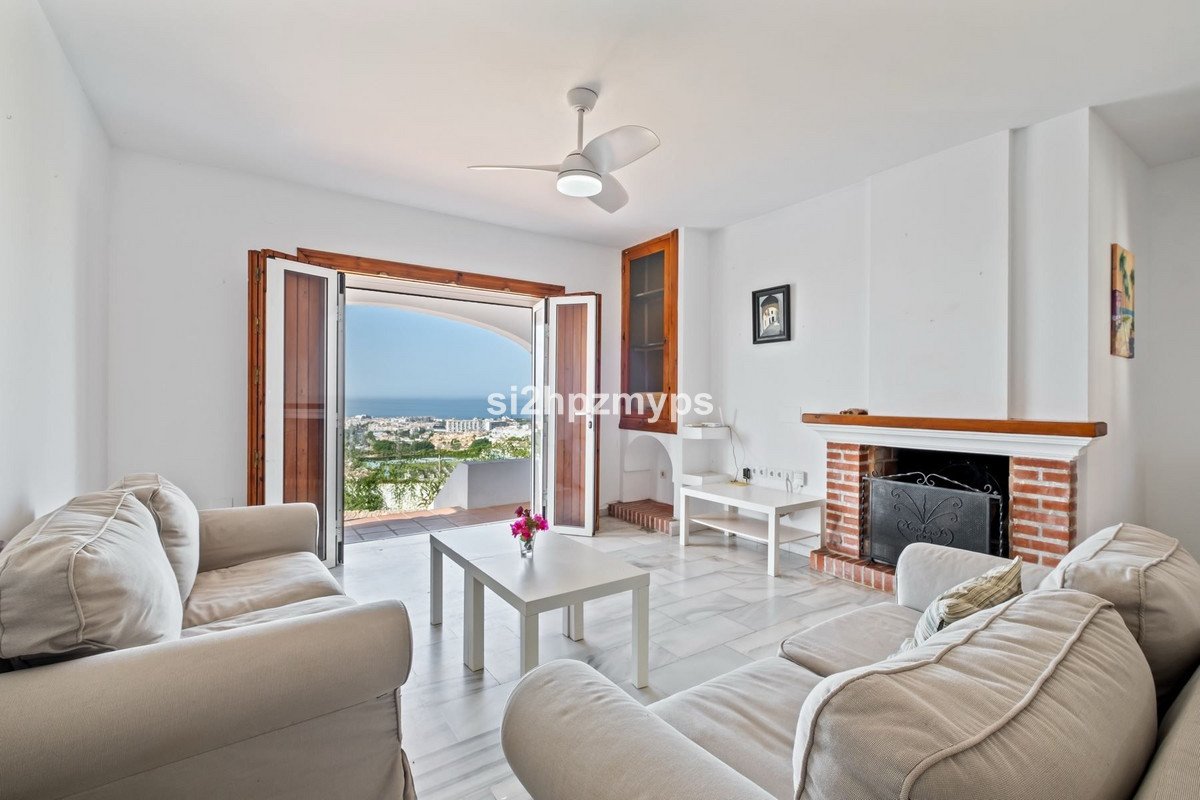 2 Bed Detached Villa in Nerja