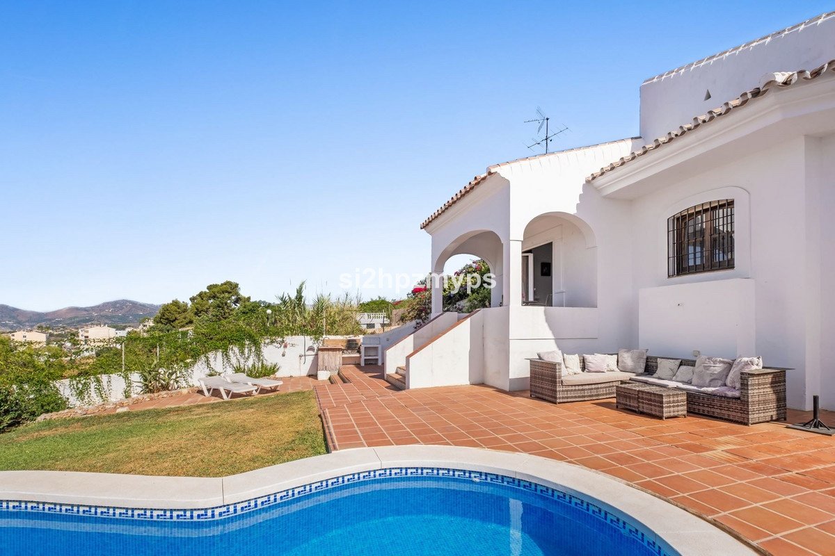 2 Bed Detached Villa in Nerja