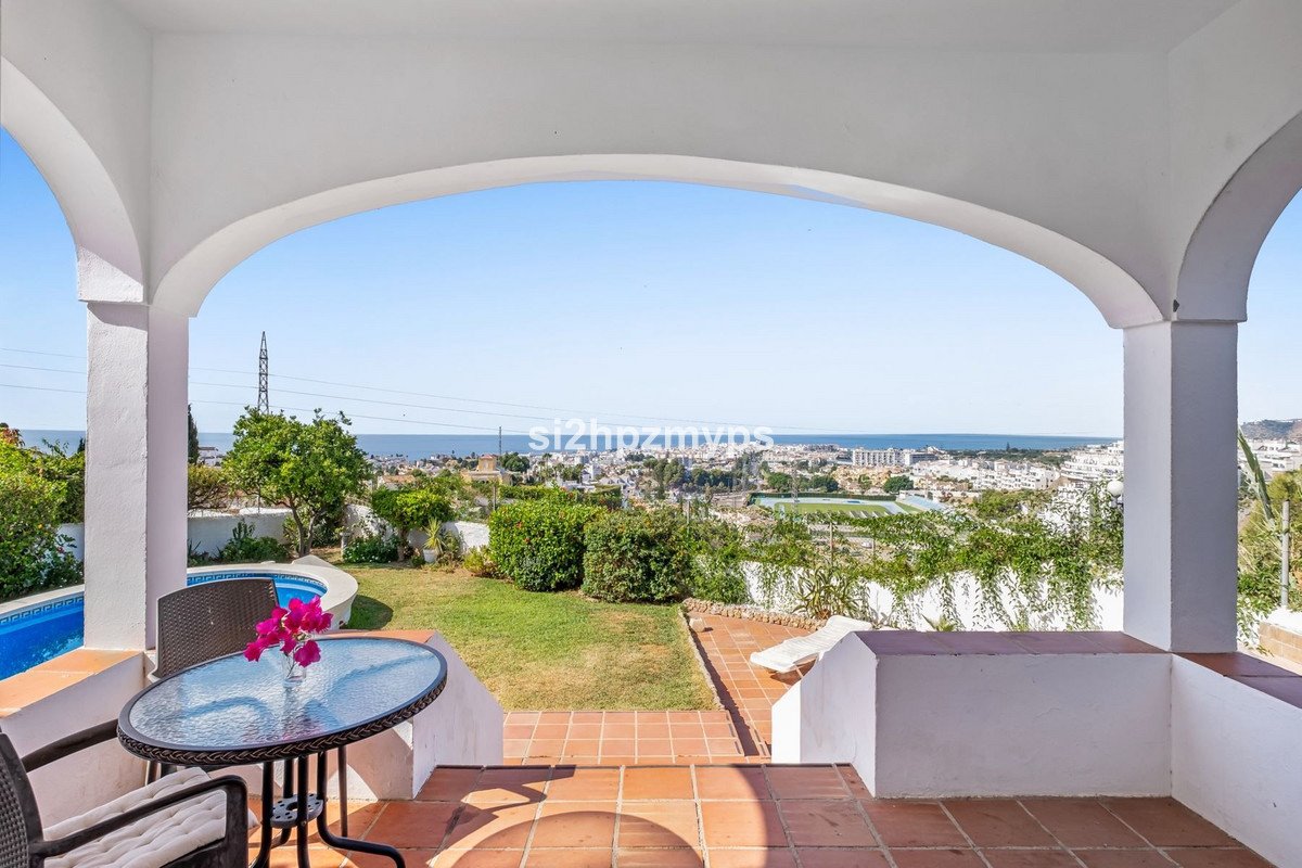 2 Bed Detached Villa in Nerja