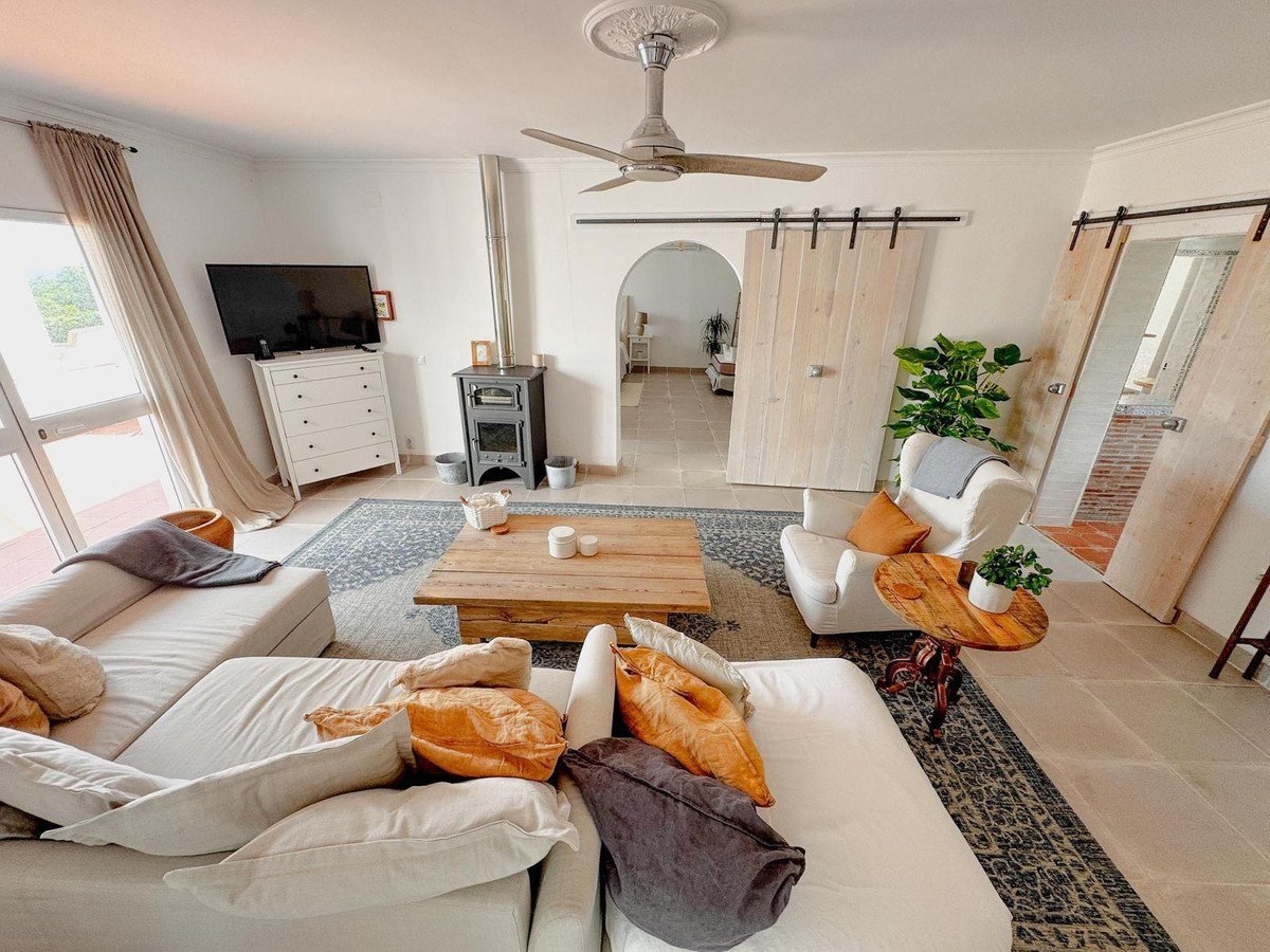 4 Bed Detached Villa in Nerja