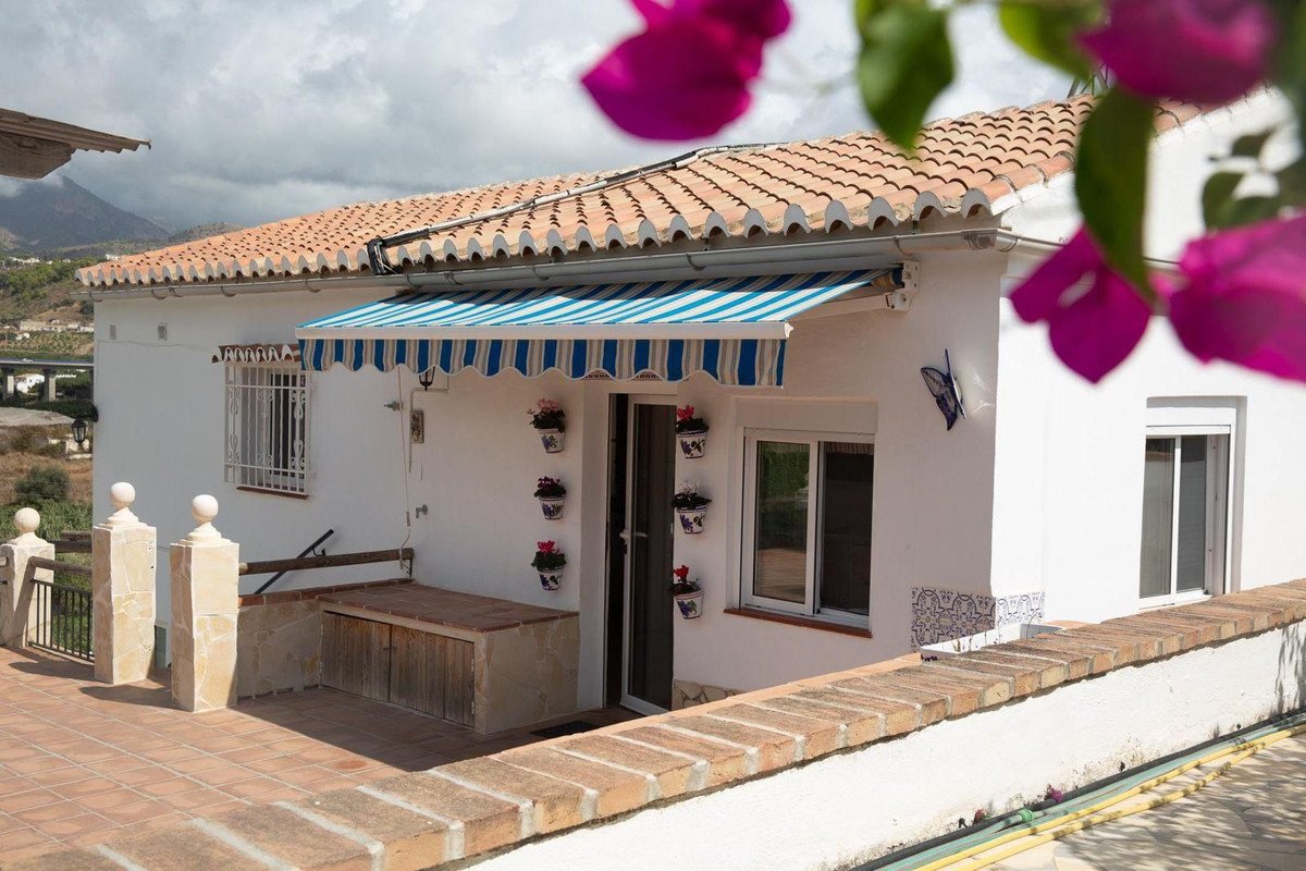 4 Bed Detached Villa in Nerja