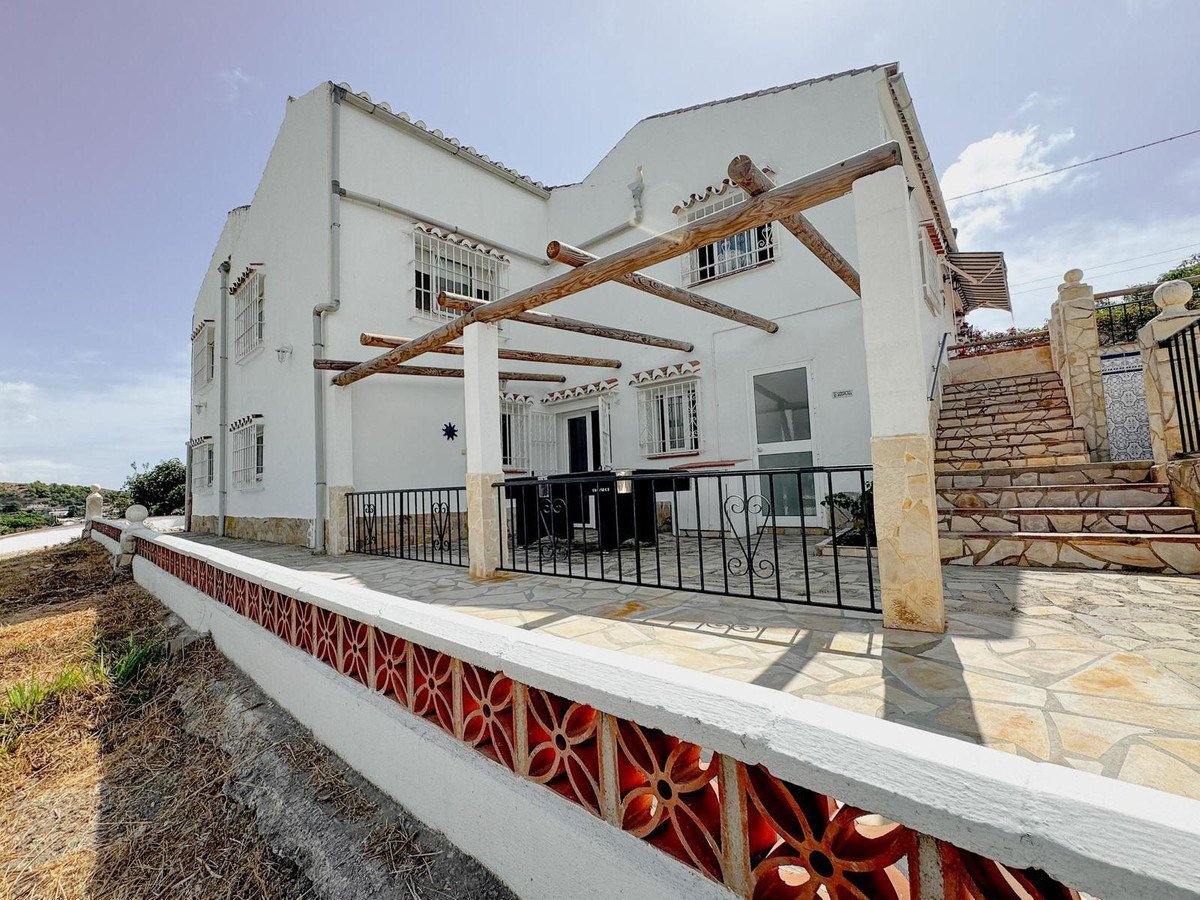 4 Bed Detached Villa in Nerja