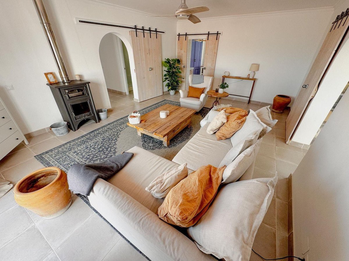 4 Bed Detached Villa in Nerja