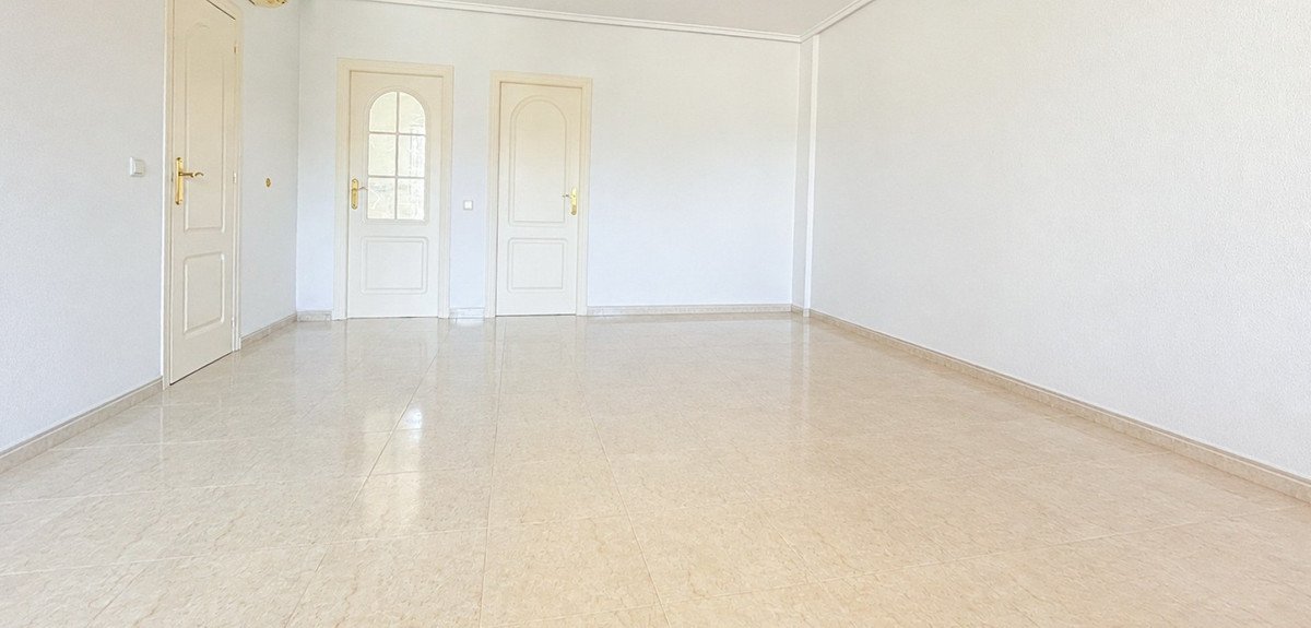 3 Bed Townhouse in Dona Pepa