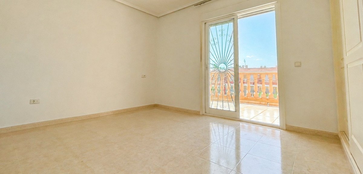 3 Bed Townhouse in Dona Pepa