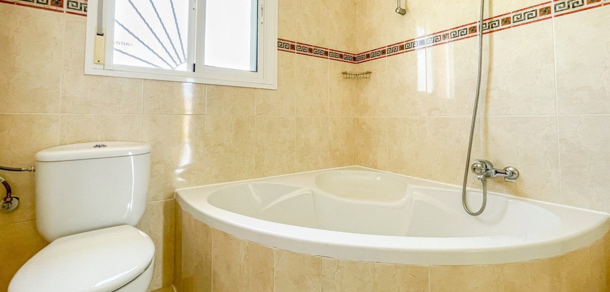 3 Bed Townhouse in Dona Pepa