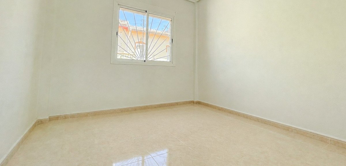 3 Bed Townhouse in Dona Pepa