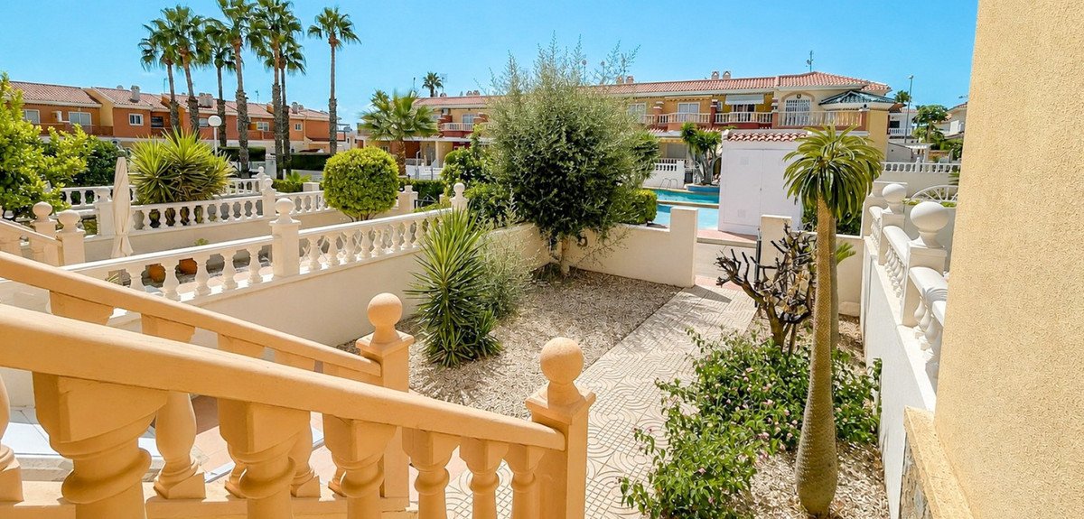 3 Bed Townhouse in Dona Pepa
