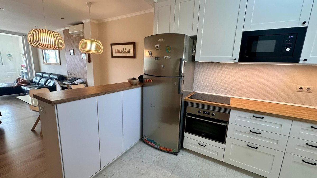 2 Bed Middle Floor Apartment in Benalmadena
