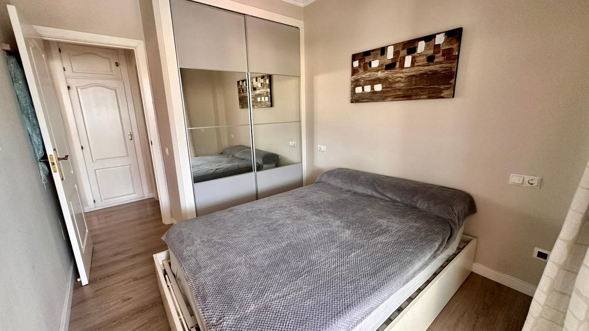 2 Bed Middle Floor Apartment in Benalmadena