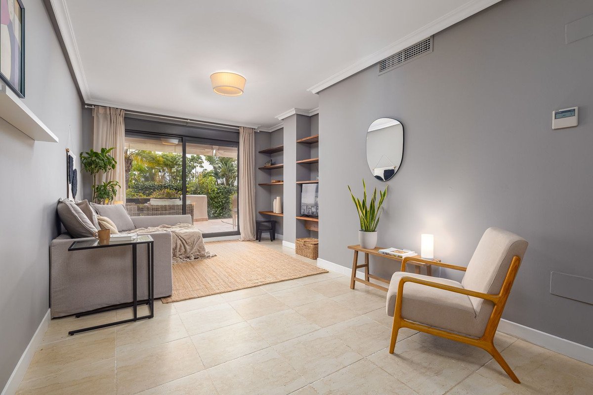 2 Bed Ground Floor Apartment in Estepona