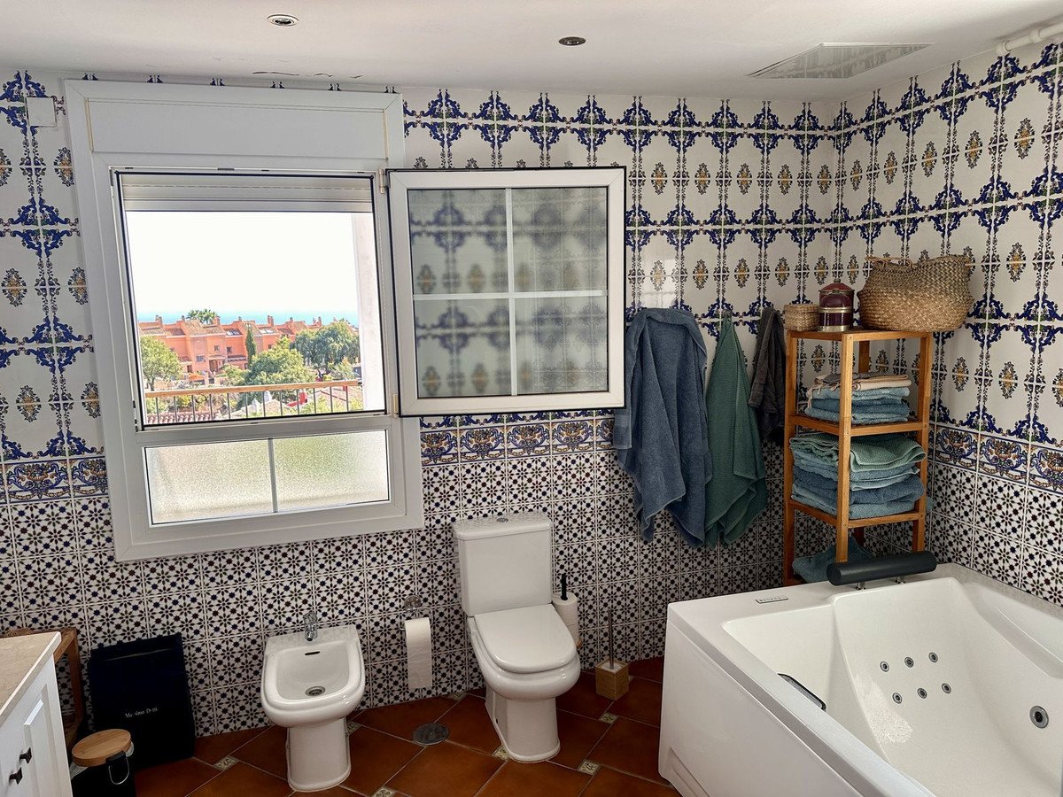 5 Bed Townhouse in La Mairena